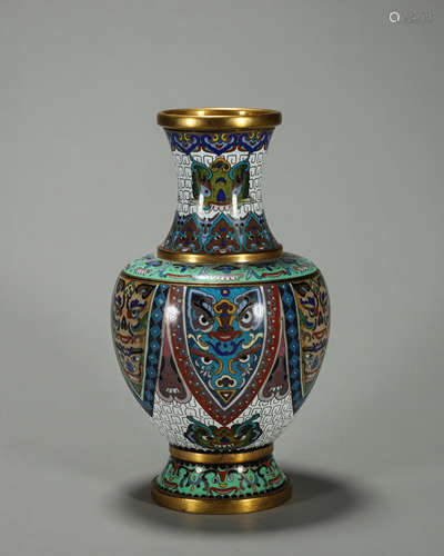 A beast face and banana leaf patterned cloisonne vase