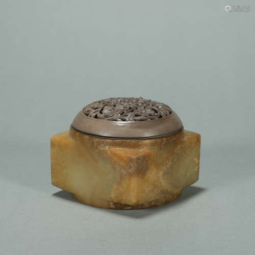 A jade cong with silver lid