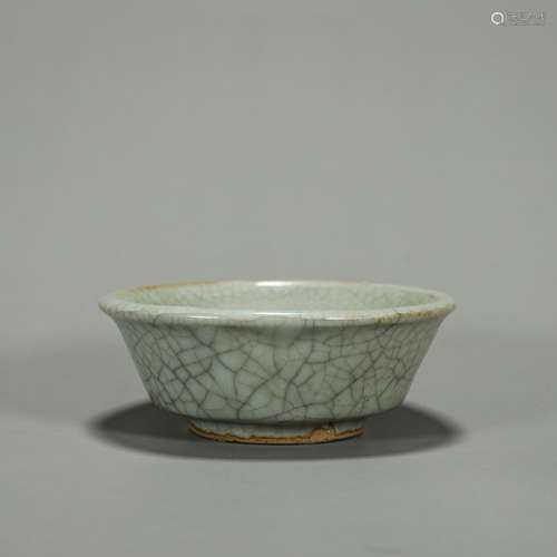 A Ge kiln glazed porcelain cup