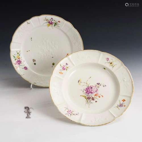 2 BAROQUE PLATES WITH FLORAL PAINTING. FRANKENTHAL.