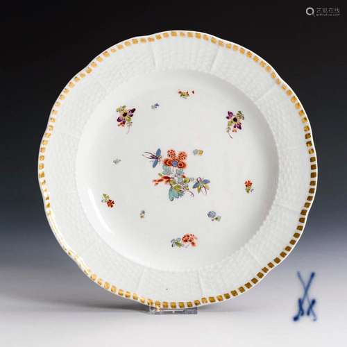 BAROQUE PLATE WITH CAKIEMON PAINTING. MEISSEN.