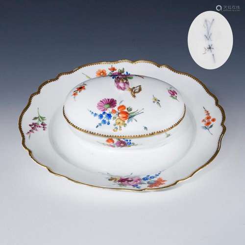 MARCOLINI PASTRY TUREEN ON PEDESTAL. MEISSEN.