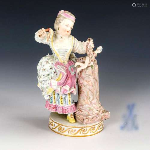 ROCOCO GIRL WITH DOLL. MEISSEN.