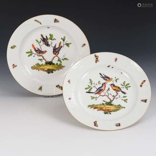 2 PLATES WITH BIRD PAINTING.