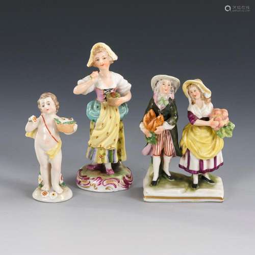 3 MINIATURE FIGURES.