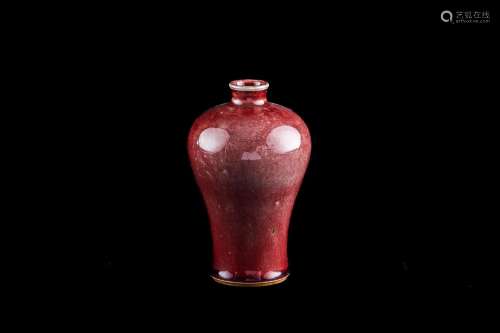 Vase Meiping, en porcelaine et émaillé sang de boeuf