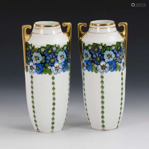 PAIR OF ART NOUVEAU VASES WITH FLORAL MOTIF. SCHLEGELMILCH.