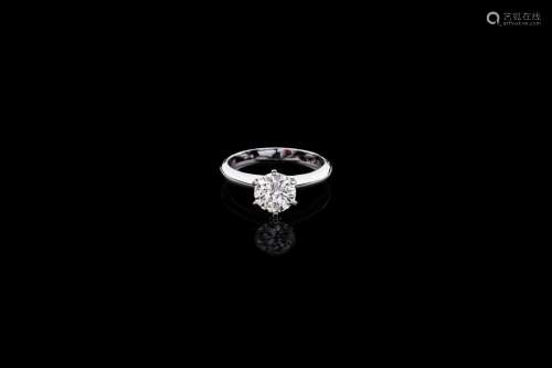 Bague solitaire en or blanc 18K (750°/00) sertie d'un diaman...