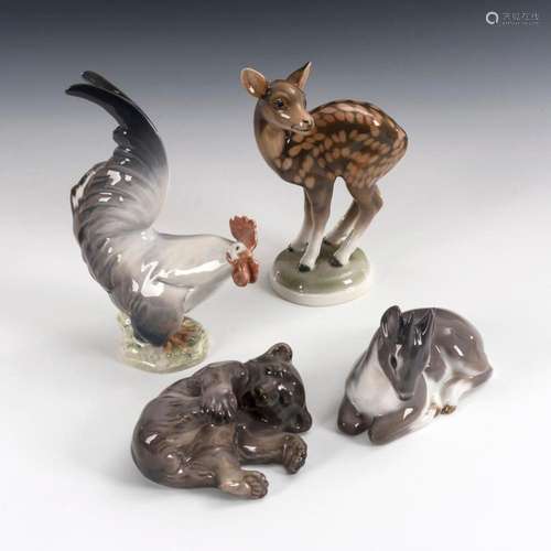 4 ANIMAL FIGURES.