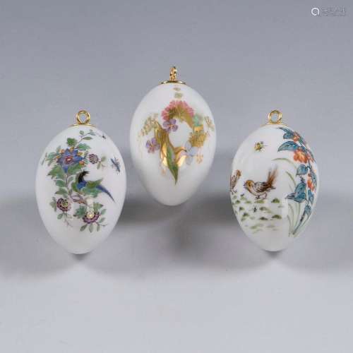 COLLECTION OF THREE EASTER EGGS. MEISSEN.