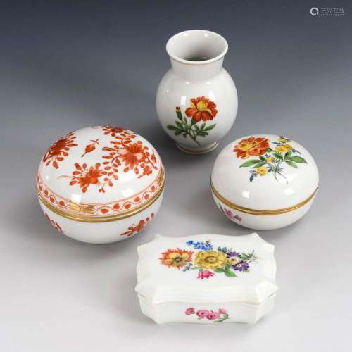 3 JARS AND SMALL VASE WITH FLORAL PAINTING. MEISSEN.