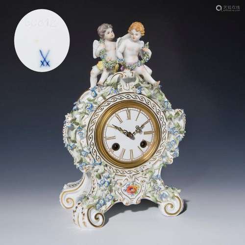 CUPID MANTEL CLOCK WITH PLASTIC COVERINGS. MEISSEN.