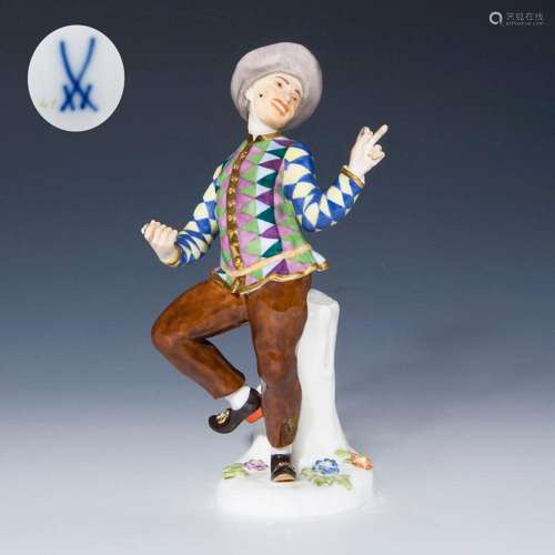 HARLEQUIN WITH OUTSTRETCHED MIDDLE FINGER. MEISSEN.