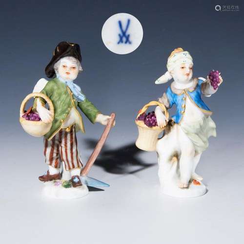 PAIR OF DISGUISED CUPIDS. MEISSEN.