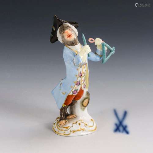MONKEY AS A TRIANGLE PLAYER. MEISSEN.