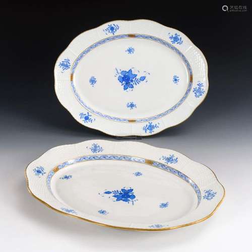 2 PLATES WITH KAKIEMON PAINTING. HEREND.