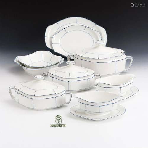 9 PARTS OF AN ART NOUVEAU DINNER SERVICE. FRAUREUTH.