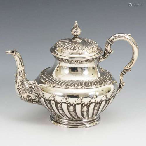 SILVER TEAPOT. KOCH & BERGFELD, BREMEN.