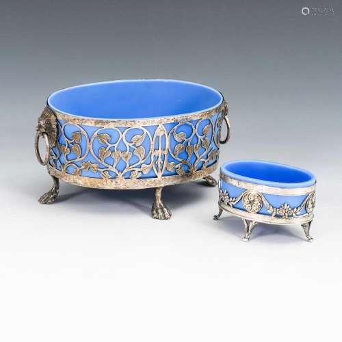 2 CLASSICIST SILVER BOWLS WITH GLASS INSERTS.