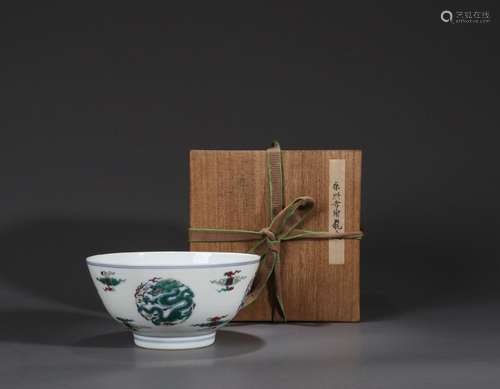 A doucai dragon porcelain bowl with wood box