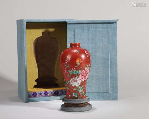 A red ground famille rose flower porcelain meiping