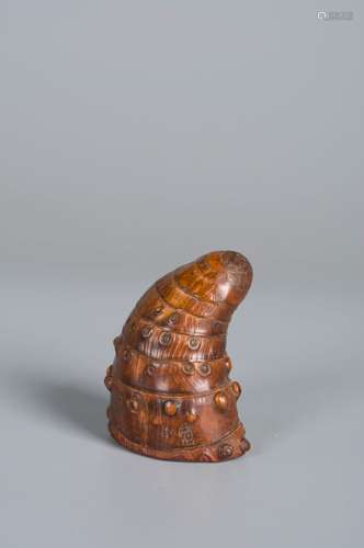 A bamboo root carved seal