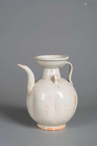 A Ding kiln porcelain pot