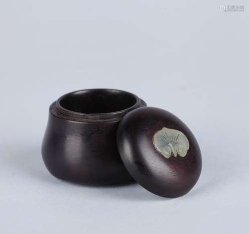 A jade-inlaid red sandalwood pomander