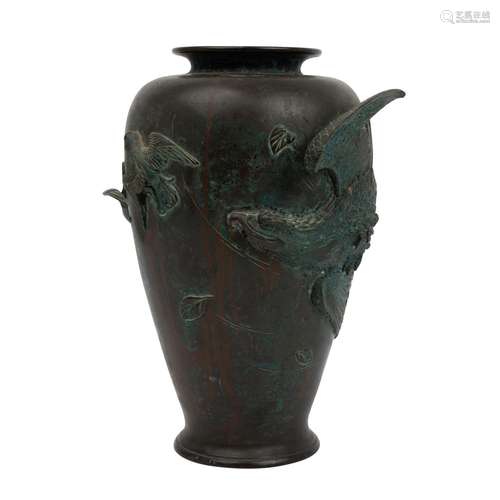 Balustervase aus Bronze. CHINA, um 1900.