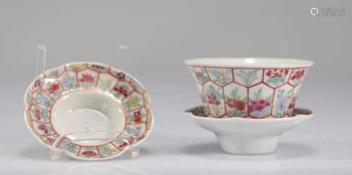 Bowl and under bowl Chinese porcelain with floral decoration...