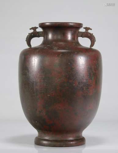 Chinese bronze vase. Qing period