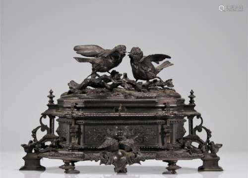 Large bronze box signed Jules Moigniez decorated with 19th c...