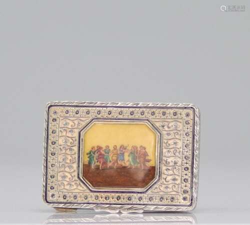 Enameled silver snuff box. Italian work