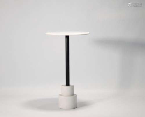 Studio Memphis side table in Carrara marble in the Ettore So...