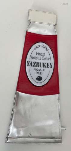 Pochette Yazbukey forme tube de peinture