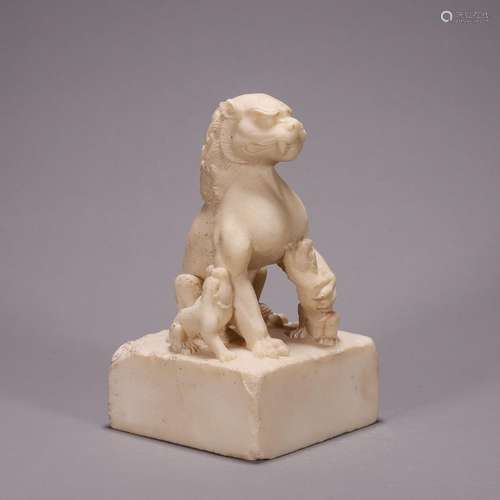 CHINESE WHITE MARBLE LION