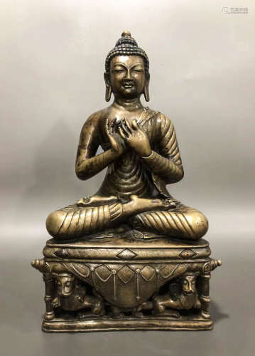 Ancient Chinese Buddha statues