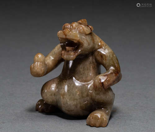Chinese Han Dynasty Hetian jade bear