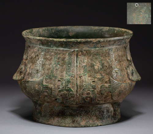 Ancient Chinese bronze vessels