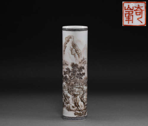 Chinese pastel pencil holder from qing Dynasty