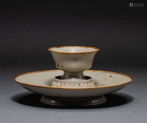 Yue kiln tea cup with secret color in Song Dynasty of China