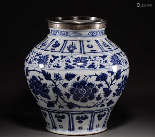 Chinese yuan dynasty blue and white pot