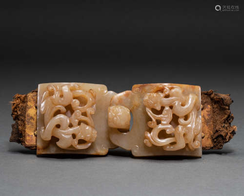 Chinese Yuan Dynasty Hetian jade belt buckle