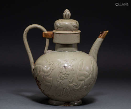 Chinese Song Dynasty secret color porcelain yue kiln wine po...