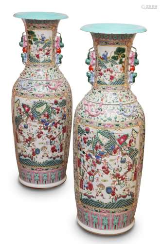 Stunning Pair of Late Qing Dynasty Porcelain Floor
