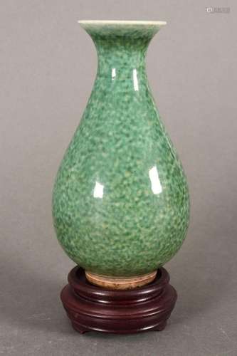 Chinese Qing Dynasty Vase,