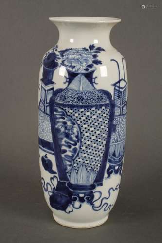 Chinese Qing Dynasty Blue and White Porcelain Vase