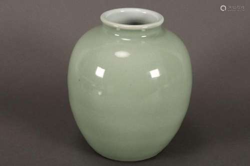 Chinese Qing Dynasty Celadon Vase,