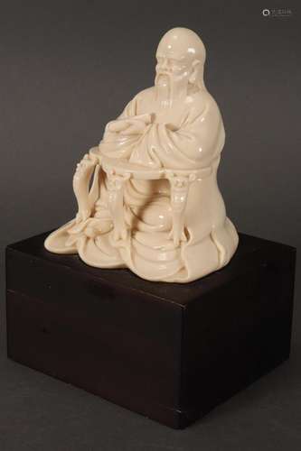 Chinese Dehua Porcelain Scholar,