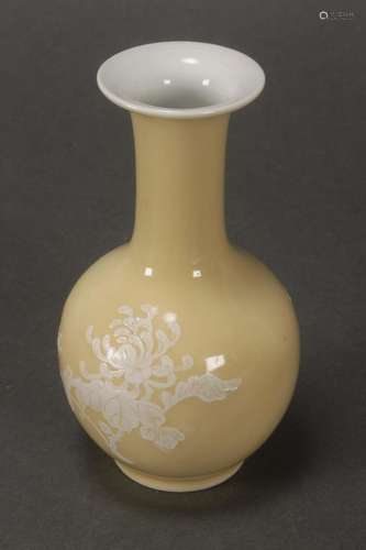 Chinese Porcelain Vase,